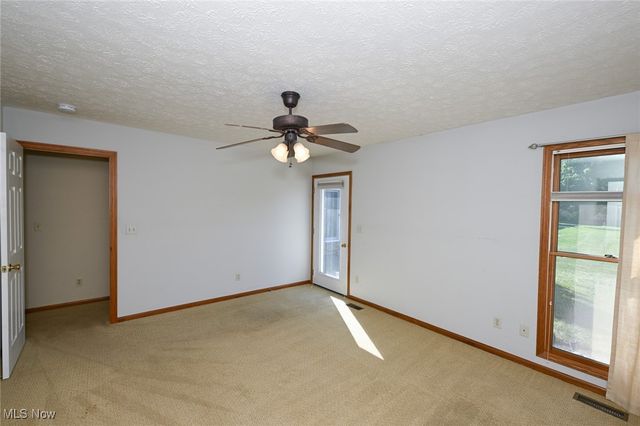 3840 Deer Lake Drive, Medina, OH 44256