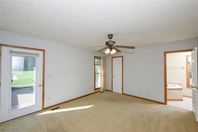 3840 Deer Lake Drive, Medina, OH 44256