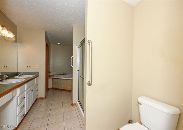 3840 Deer Lake Drive, Medina, OH 44256