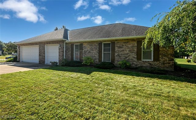 3840 Deer Lake Drive, Medina, OH 44256