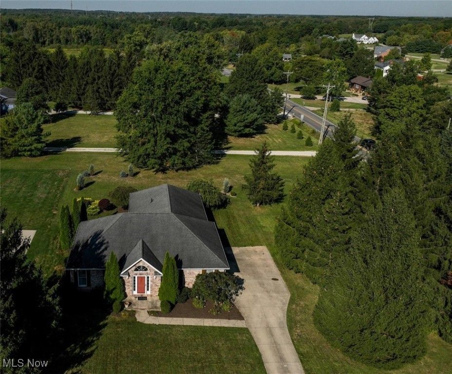 3840 Deer Lake Drive, Medina, OH 44256