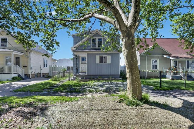 3041 Falls Street, Niagara Falls, NY 14303
