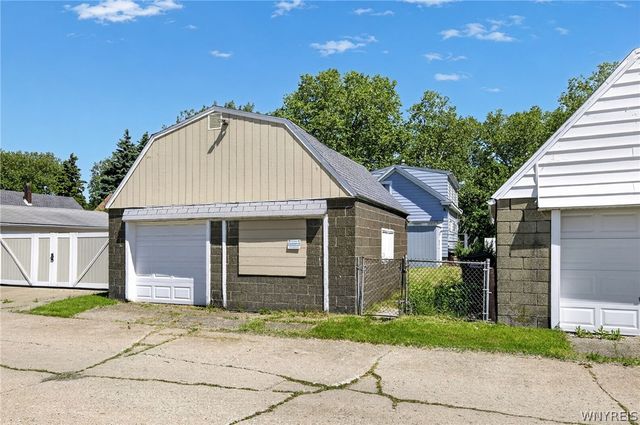 3041 Falls Street, Niagara Falls, NY 14303
