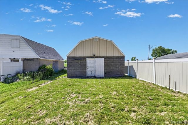 3041 Falls Street, Niagara Falls, NY 14303