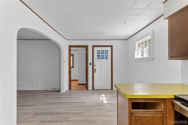 3041 Falls Street, Niagara Falls, NY 14303