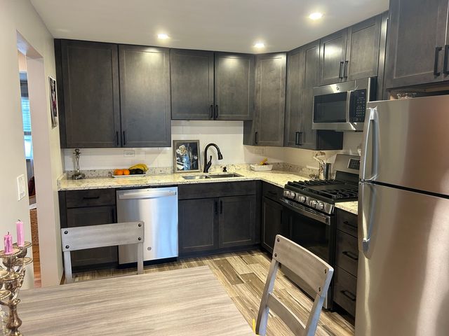6968 W Diversey Avenue 6, Chicago, IL 60707