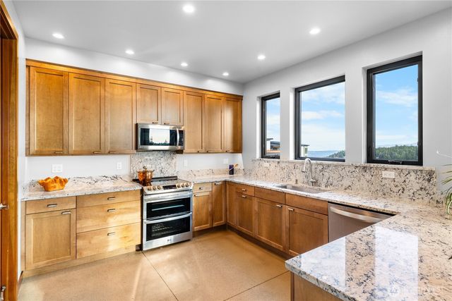 3939 Rockridge Parkway, Anacortes, WA 98221