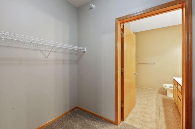 2565 Franklin Avenue 213, Saint Paul, MN 55114