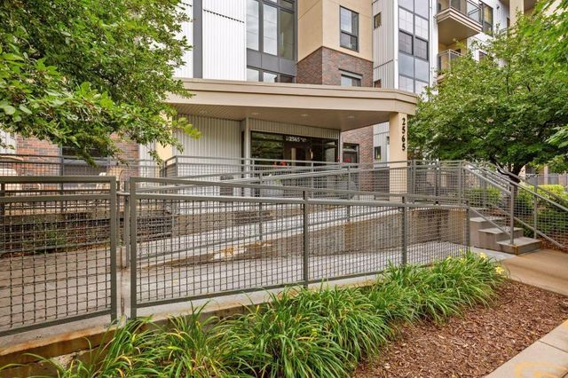 2565 Franklin Avenue 213, Saint Paul, MN 55114