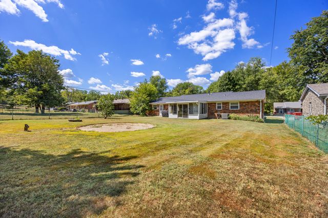 132 Meadowbrook Drive, Frankfort, KY 40601