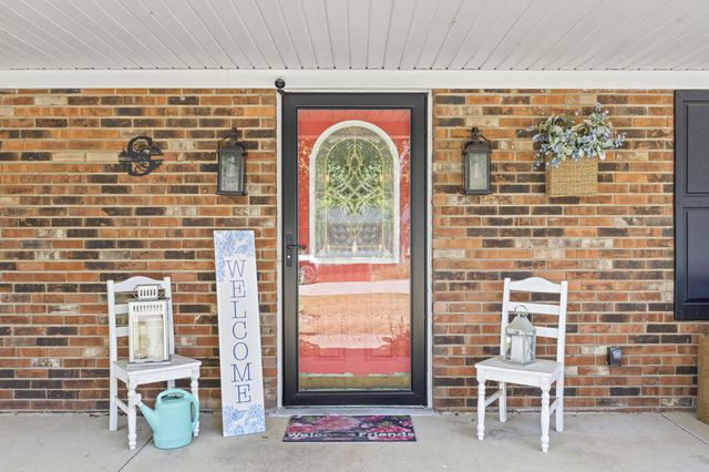 132 Meadowbrook Drive, Frankfort, KY 40601