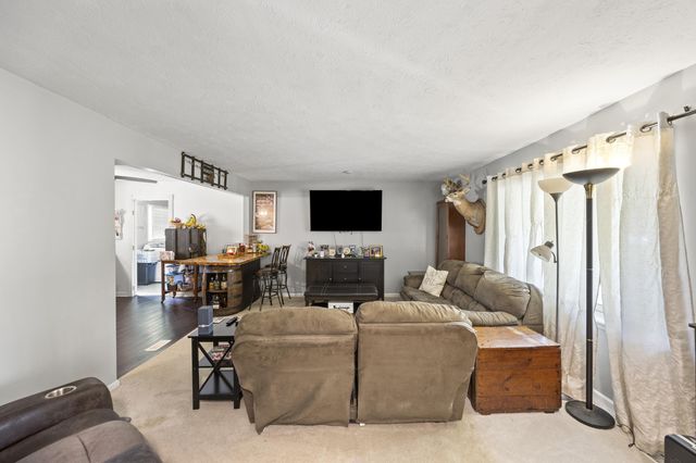 132 Meadowbrook Drive, Frankfort, KY 40601