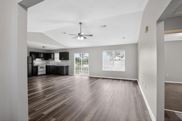 1869 Tamara Way, Spartanburg, SC 29301