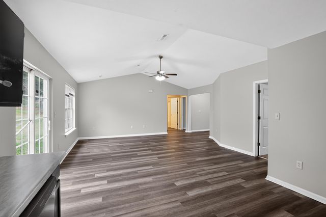 1869 Tamara Way, Spartanburg, SC 29301