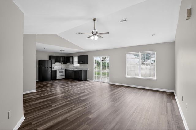 1869 Tamara Way, Spartanburg, SC 29301