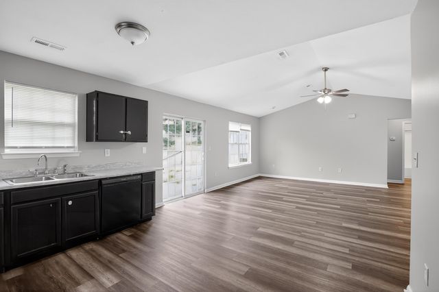1869 Tamara Way, Spartanburg, SC 29301
