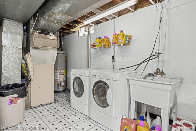 2923 Groves Drive, Sterling Heights, MI 48310