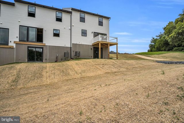 2147 S AUTUMN CHASE DRIVE, Mechanicsburg, PA 17055