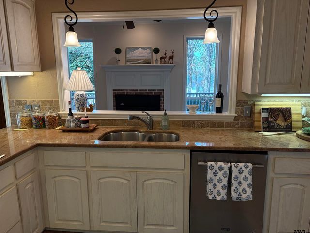 21 PR 52365, Pittsburg, TX 75686