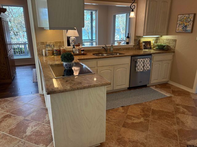 21 PR 52365, Pittsburg, TX 75686