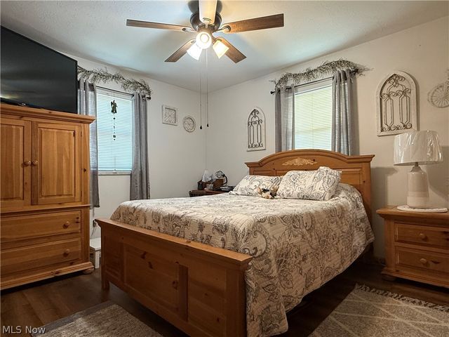 1451 Poplar Avenue, Belpre, OH 45714