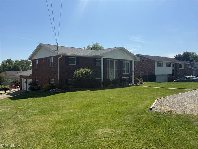 1451 Poplar Avenue, Belpre, OH 45714