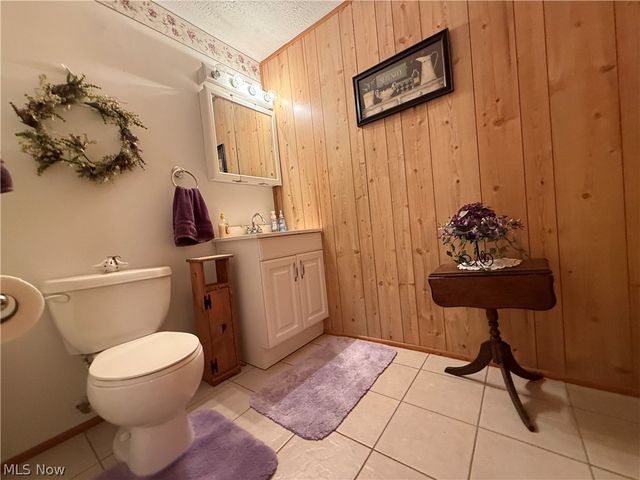 1451 Poplar Avenue, Belpre, OH 45714