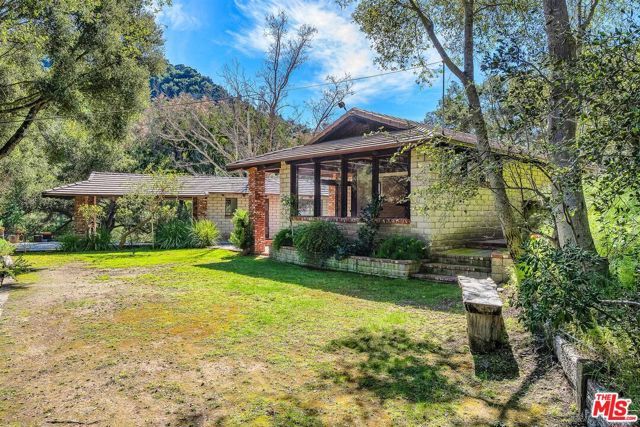 535 Crater Camp Drive, Calabasas, CA 91302