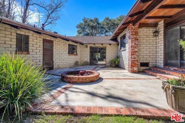 535 Crater Camp Drive, Calabasas, CA 91302