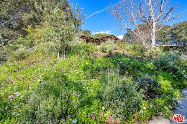 535 Crater Camp Drive, Calabasas, CA 91302