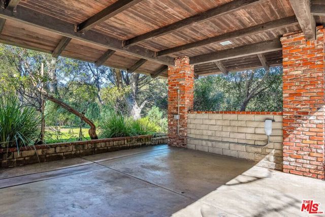 535 Crater Camp Drive, Calabasas, CA 91302