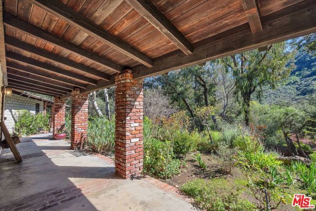 535 Crater Camp Drive, Calabasas, CA 91302