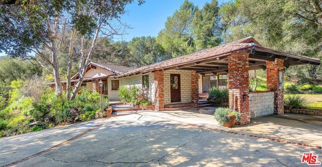 535 Crater Camp Drive, Calabasas, CA 91302