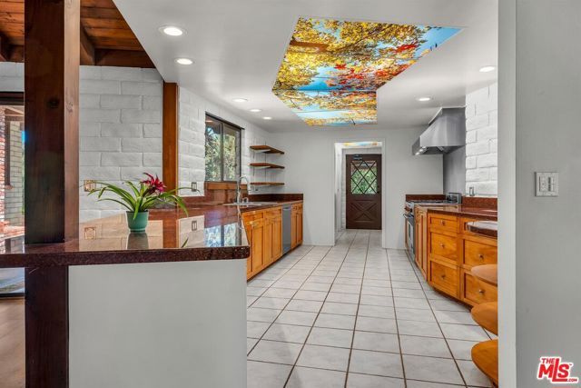 535 Crater Camp Drive, Calabasas, CA 91302