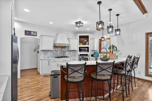 638 W Cedarville Road, Freeport, IL 61032