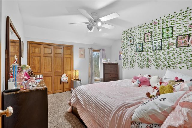 638 W Cedarville Road, Freeport, IL 61032