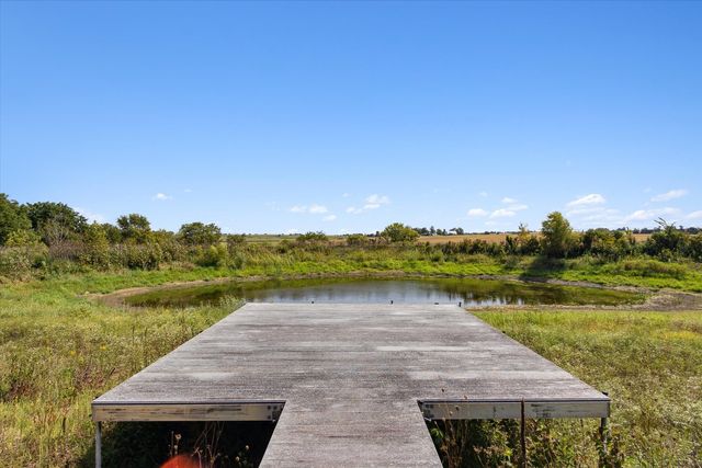 638 W Cedarville Road, Freeport, IL 61032