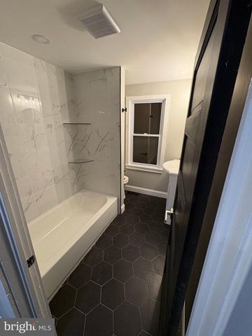 1736 KINGS HWY, Swedesboro, NJ 08085