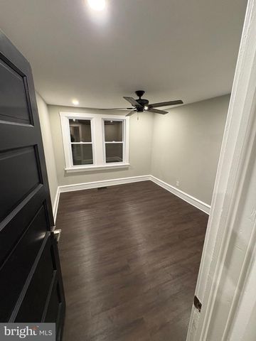 1736 KINGS HWY, Swedesboro, NJ 08085