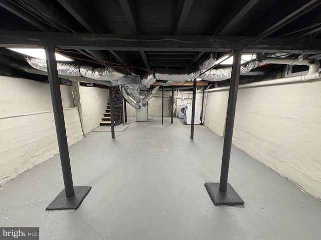 1736 KINGS HWY, Swedesboro, NJ 08085