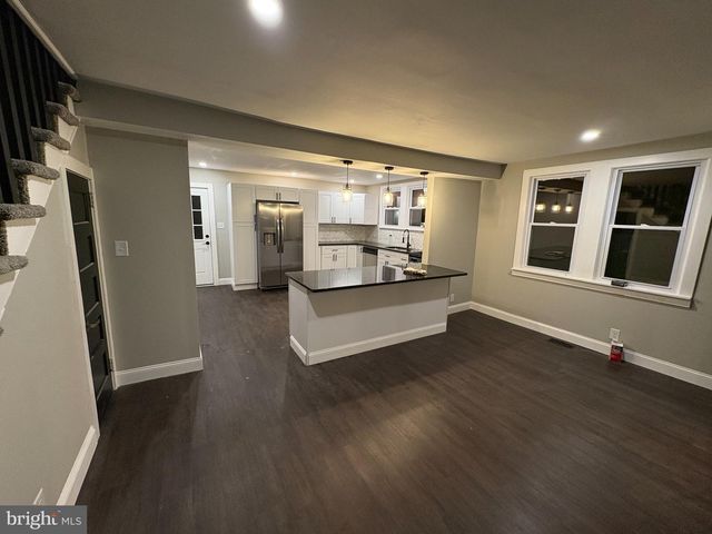 1736 KINGS HWY, Swedesboro, NJ 08085