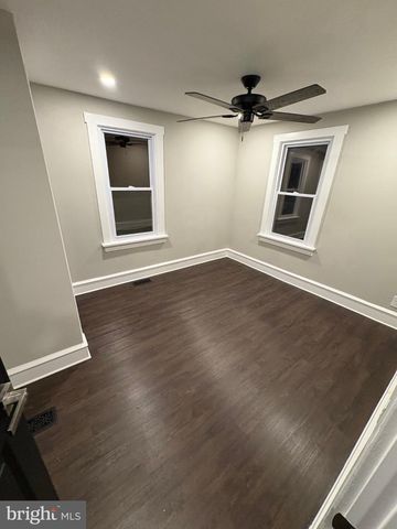 1736 KINGS HWY, Swedesboro, NJ 08085