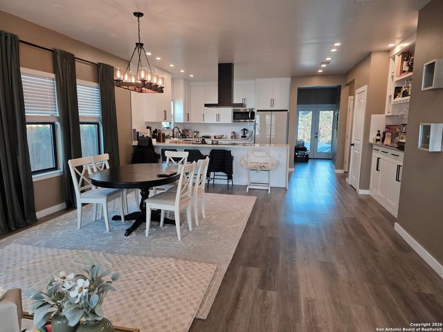 511 E Woodlawn Avenue, San Antonio, TX 78212