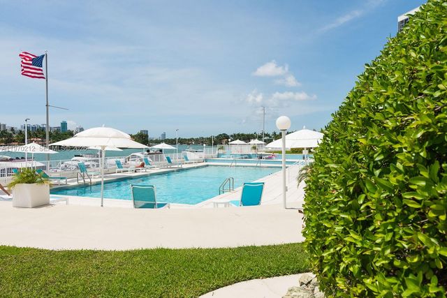 900 Bay Dr 224, Miami Beach, FL 33141