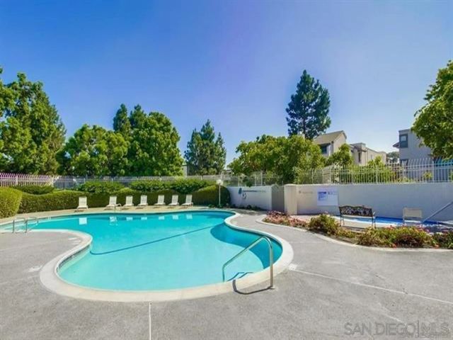 8462 Via Sonoma 39, La Jolla, CA 92037