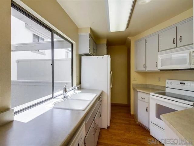 8462 Via Sonoma 39, La Jolla, CA 92037