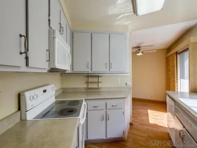 8462 Via Sonoma 39, La Jolla, CA 92037