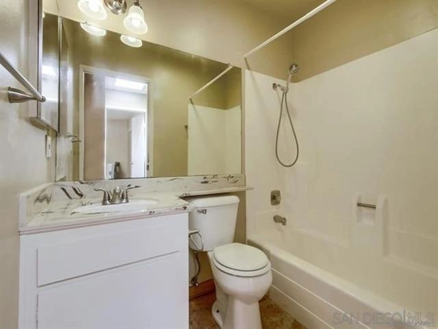 8462 Via Sonoma 39, La Jolla, CA 92037