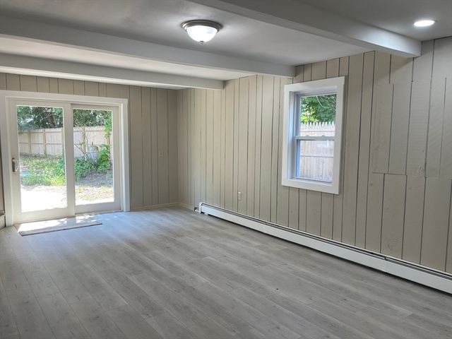 99 Homestead Cir, Hamilton, MA 01982