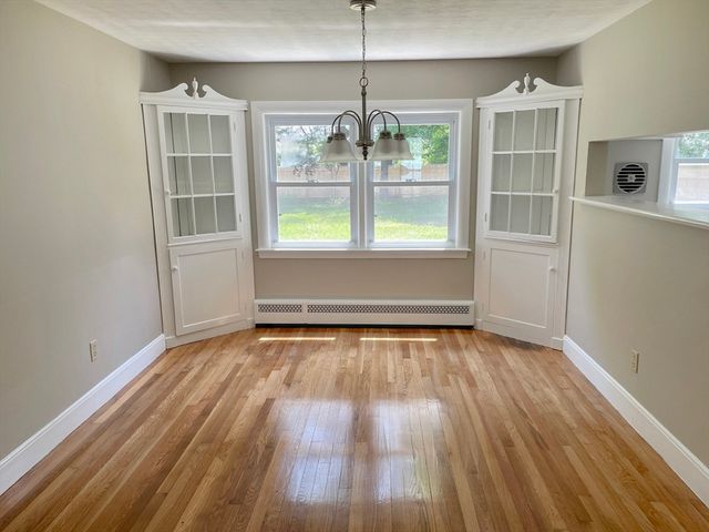 99 Homestead Cir, Hamilton, MA 01982